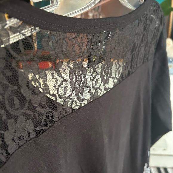 Black and White Long Sleeve Top - Picture 11 of 16